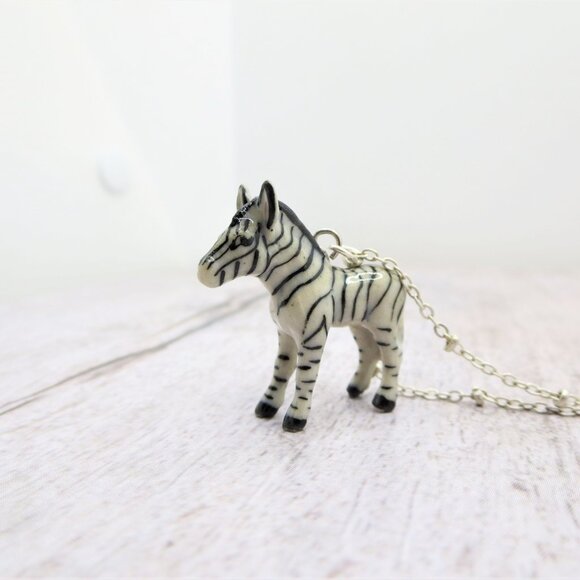 Porcelain baby lamb necklace, cow necklace, llama zebra ceramic pendant - Picture 2 of 9